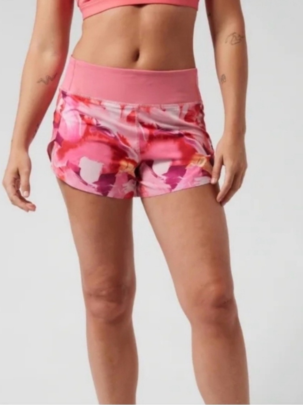 Athleta Run with It 3.5 inch Pink Printed Shorts Size XS